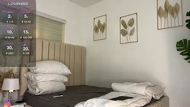 IvyOlivia online show from January 24, 2025, 8:02 am