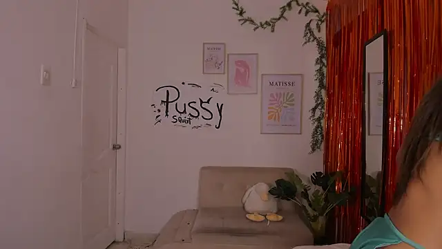 hornyprincess   online show from October 30, 2025, 6:08 pm