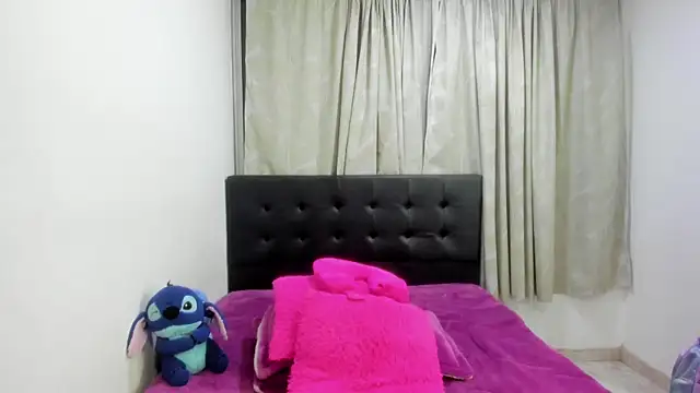 horny  molly  online show from January 9, 2026, 1:30 am