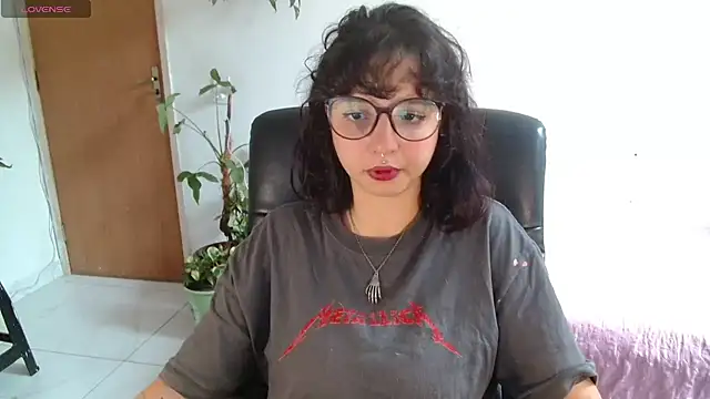 myamillor online show from October 31, 2025, 1:01 pm