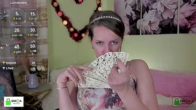 Queenymel online show from January 14, 2025, 8:15 pm