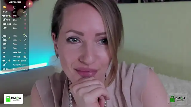 Queenymel online show from March 20, 2025, 5:04 pm