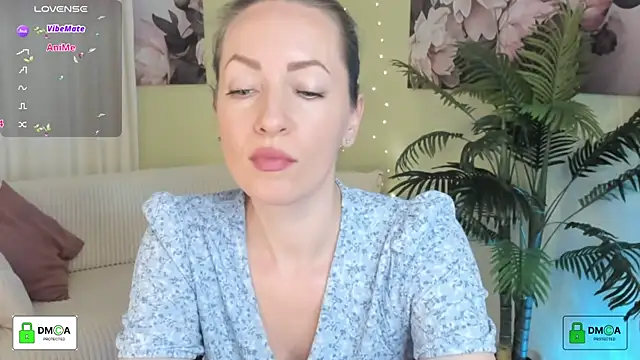 Queenymel online show from April 4, 2026, 3:20 pm