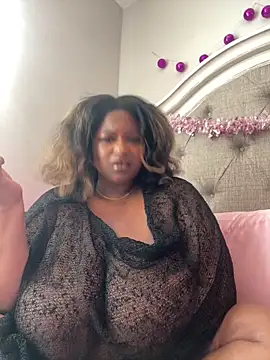 BigFineSelena online show from April 11, 2026, 3:05 pm