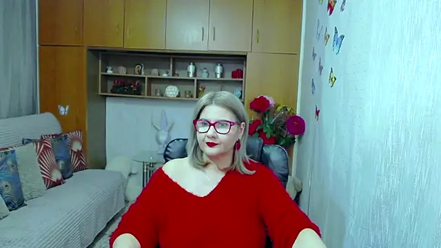 Snapshot of LucilleFenlys chatting on October 21, 2025, 11:16 pm LucilleFenlys online show from October 21, 2025, 11:16 pm