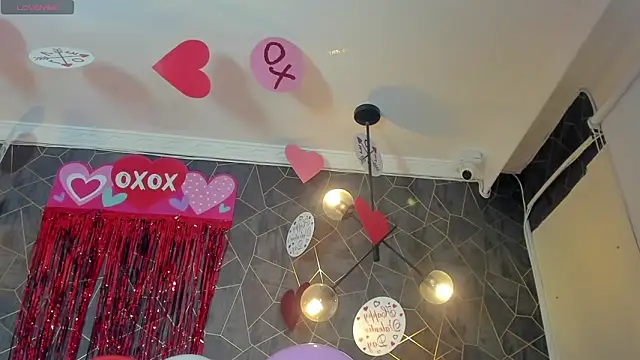 dayra angels online show from February 15, 2026, 1:13 am