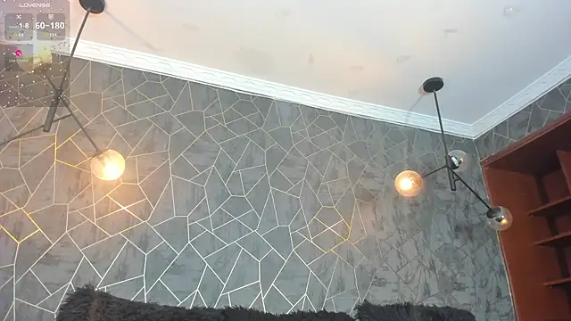 dayra angels online show from April 4, 2026, 8:17 pm