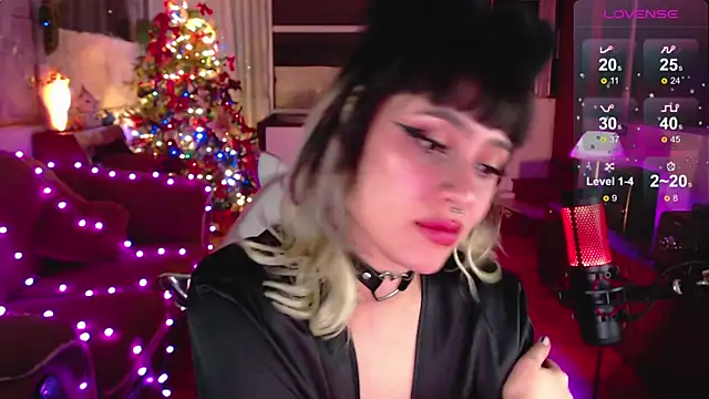 Snapshot of Aquamarinebubble chatting on December 29, 2024, 5:21 am Aquamarinebubble online show from December 29, 2024, 5:21 am