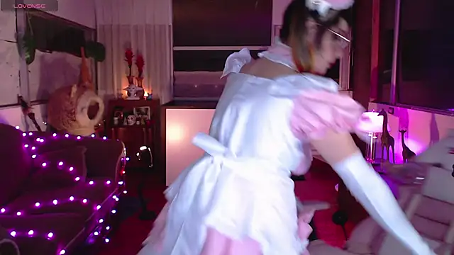 Snapshot of Aquamarinebubble chatting on February 7, 2025, 2:50 am Aquamarinebubble online show from February 7, 2025, 2:50 am