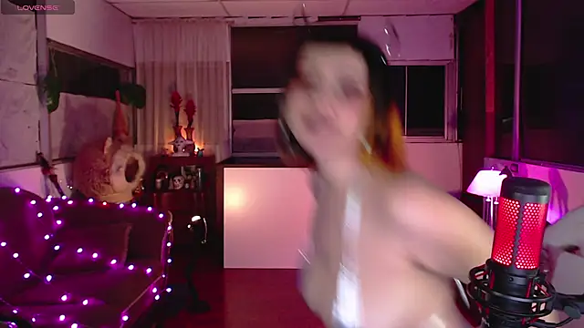 Snapshot of Aquamarinebubble chatting on February 27, 2025, 3:04 am Aquamarinebubble online show from February 27, 2025, 3:04 am