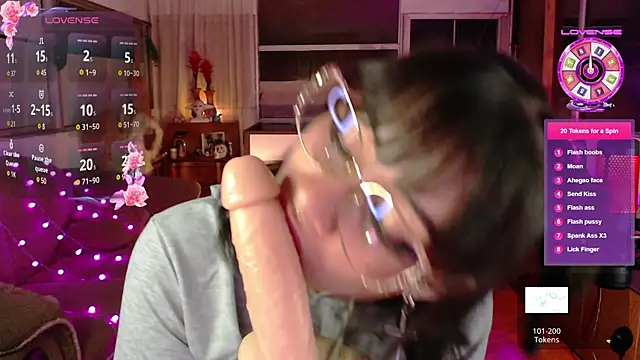 Snapshot of Aquamarinebubble chatting on October 2, 2025, 1:45 am Aquamarinebubble online show from October 2, 2025, 1:45 am