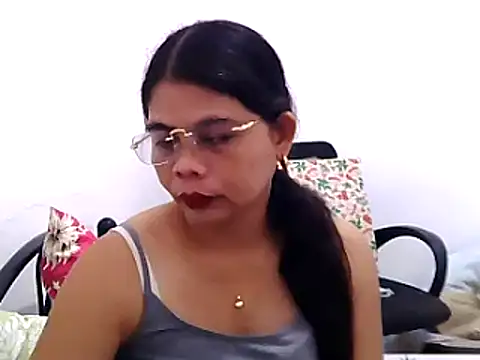 Snapshot of pinay_milfxx chatting on February 21, 2025, 11:54 pm pinay milfxx online show from February 21, 2025, 11:54 pm