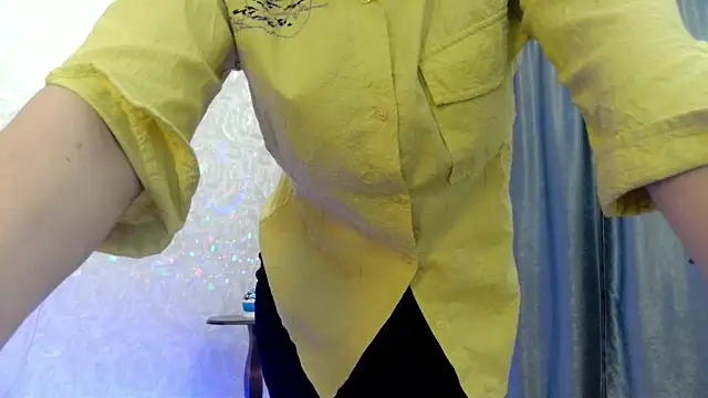 elenaza online show from October 11, 2025, 5:22 pm