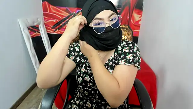 Snapshot of Hana___ chatting on January 21, 2025, 7:39 pm Hana online show from January 21, 2025, 7:39 pm