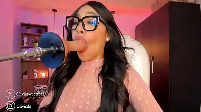 Olivia ds online show from January 31, 2025, 4:03 am