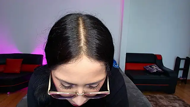 yesie hot online show from February 28, 2026, 12:33 am