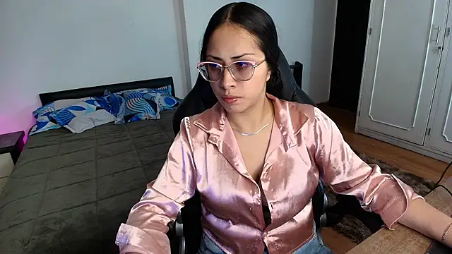 yesie hot online show from March 21, 2026, 1:32 am