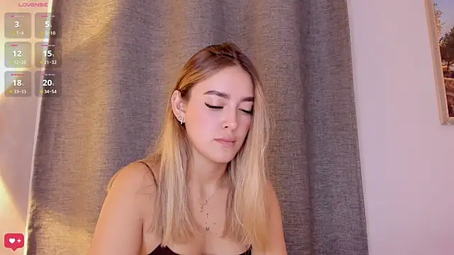 Assh lee  online show from October 10, 2025, 12:48 pm