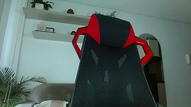 Robyn Miller online show from September 20, 2025, 12:28 pm