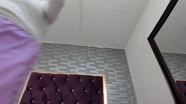 AntoneellaF online show from February 13, 2025, 7:45 am