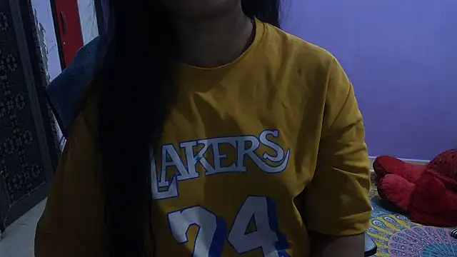 BabyNaina online show from December 5, 2025, 6:48 pm