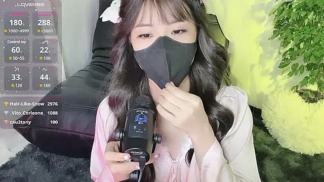 Mya Lee online show from December 6, 2024, 7:34 pm