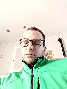 riccardoyeah online show from January 7, 2026, 1:35 pm