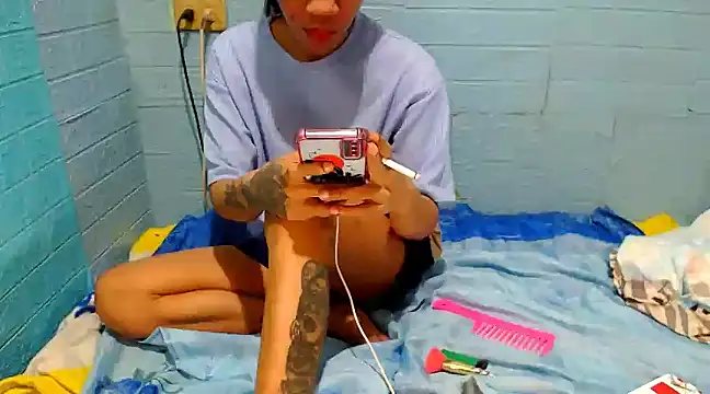 Snapshot of AsianNaughtiesMistress chatting on January 14, 2025, 5:56 pm AsianNaughtiesMistress online show from January 14, 2025, 5:56 pm