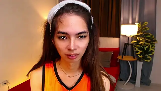 Snapshot of AlluringKIRSTEN chatting on February 1, 2026, 7:56 pm AlluringKIRSTEN online show from February 1, 2026, 7:56 pm