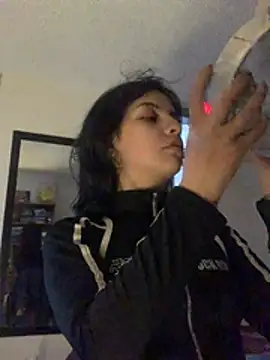 Snapshot of lolaaa_bunny1 chatting on February 8, 2026, 6:17 am lolaaa bunny1 online show from February 8, 2026, 6:17 am