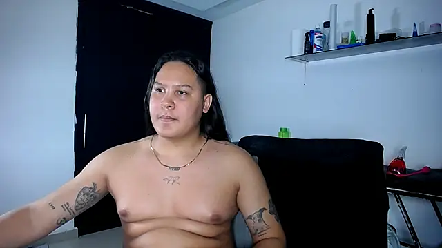 junaiker roa online show from November 1, 2025, 1:18 am