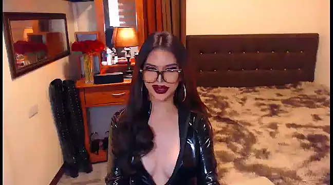 EXTREMELYDOM online show from February 7, 2025, 11:45 am