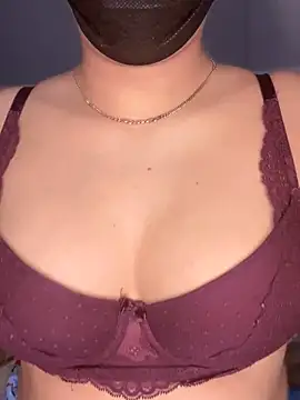 Amber-Queen online show from January 15, 2025, 2:06 am