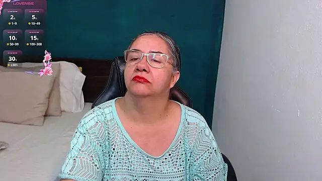 scaelettdubois online show from November 21, 2025, 11:03 pm