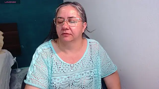 Snapshot of scaelettdubois chatting on June 2, 2026, 2:24 am scaelettdubois online show from June 2, 2026, 2:24 am