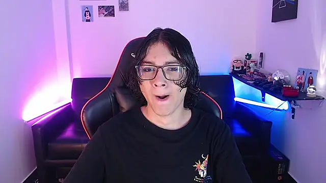 Snapshot of malik_harrison__ chatting on December 5, 2024, 2:00 pm malik harrison online show from December 5, 2024, 2:00 pm