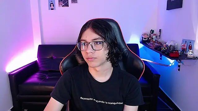 Snapshot of malik_harrison__ chatting on December 9, 2024, 2:49 pm malik harrison online show from December 9, 2024, 2:49 pm