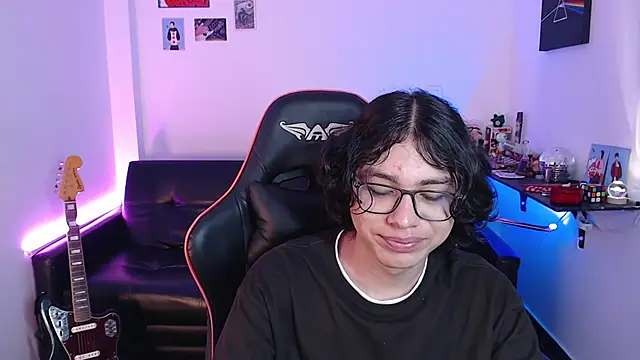 Snapshot of malik_harrison__ chatting on December 13, 2024, 5:21 pm malik harrison online show from December 13, 2024, 5:21 pm