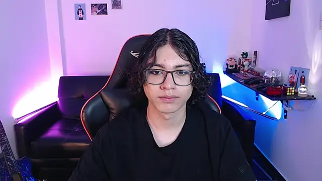 Snapshot of malik_harrison__ chatting on December 23, 2024, 5:54 pm malik harrison online show from December 23, 2024, 5:54 pm