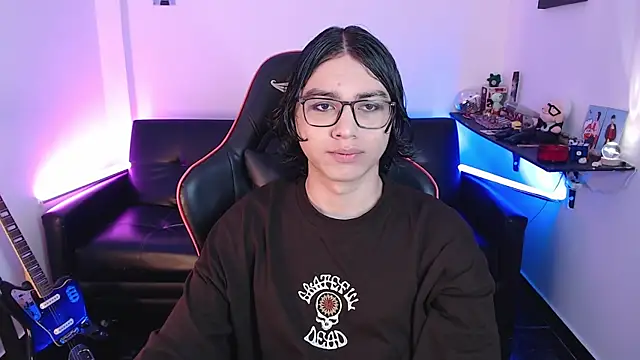 Snapshot of malik_harrison__ chatting on January 6, 2025, 2:14 pm malik harrison online show from January 6, 2025, 2:14 pm