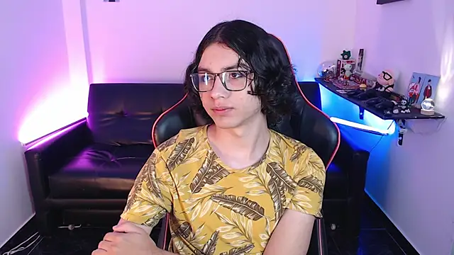 Snapshot of malik_harrison__ chatting on January 9, 2025, 2:51 pm malik harrison online show from January 9, 2025, 2:51 pm