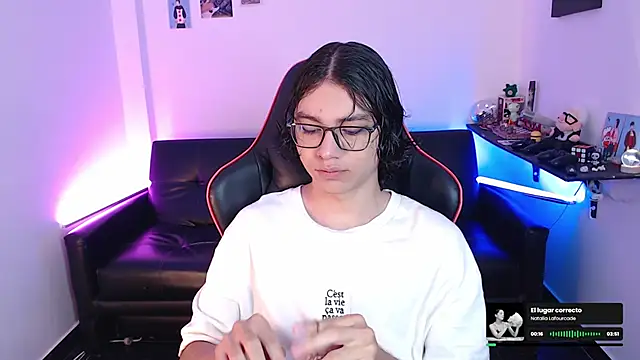 Snapshot of malik_harrison__ chatting on January 10, 2025, 1:52 pm malik harrison online show from January 10, 2025, 1:52 pm