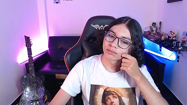 Snapshot of malik_harrison__ chatting on January 24, 2025, 5:21 pm malik harrison online show from January 24, 2025, 5:21 pm