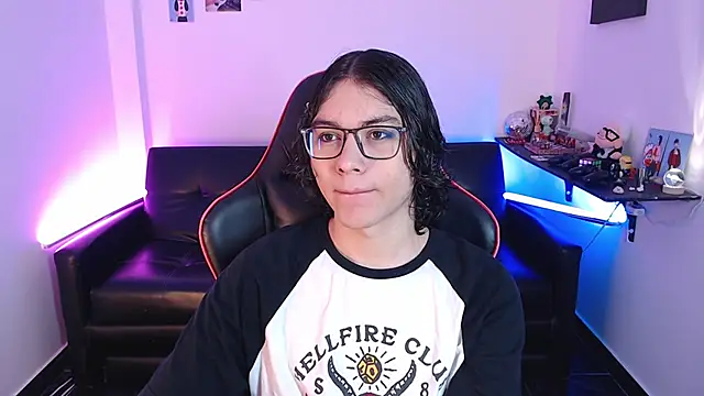 Snapshot of malik_harrison__ chatting on January 30, 2025, 2:47 pm malik harrison online show from January 30, 2025, 2:47 pm