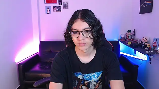 Snapshot of malik_harrison__ chatting on February 5, 2025, 5:09 pm malik harrison online show from February 5, 2025, 5:09 pm