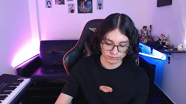 Snapshot of malik_harrison__ chatting on February 7, 2025, 4:46 pm malik harrison online show from February 7, 2025, 4:46 pm