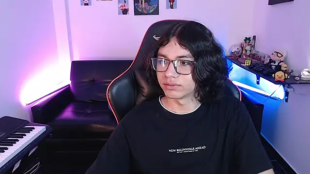 Snapshot of malik_harrison__ chatting on February 17, 2025, 5:10 pm malik harrison online show from February 17, 2025, 5:10 pm