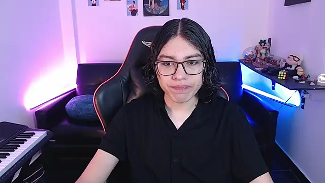 Snapshot of malik_harrison__ chatting on February 28, 2025, 3:04 pm malik harrison online show from February 28, 2025, 3:04 pm