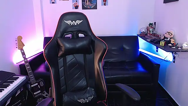 Snapshot of malik_harrison__ chatting on March 4, 2025, 5:34 pm malik harrison online show from March 4, 2025, 5:34 pm