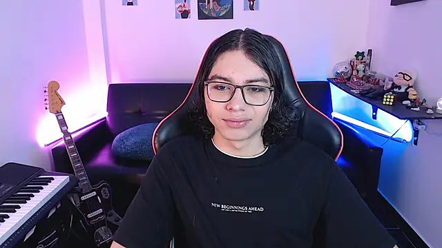 Snapshot of malik_harrison__ chatting on March 5, 2025, 3:07 pm malik harrison online show from March 5, 2025, 3:07 pm